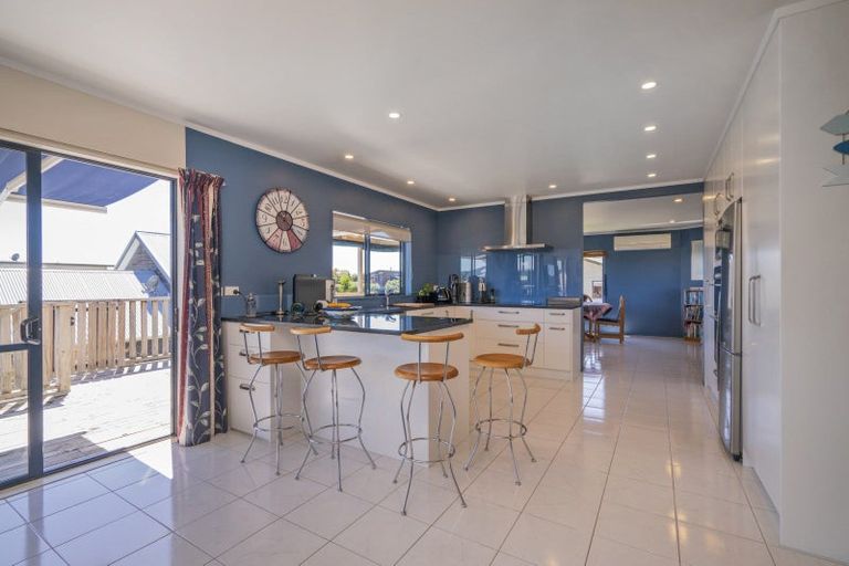 Photo of property in 110 Corokia Place, Matarangi, Whitianga, 3592