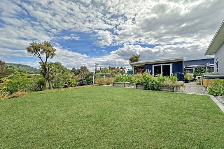 Photo of property in 123 Lisland Drive, Kinloch, Taupo, 3377