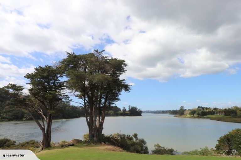 Photo of property in 107 Riverland Road, Kumeu, 0892