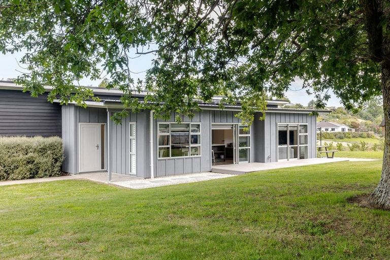 Photo of property in 2 Opaki Meadows Lane, Lansdowne, Masterton, 5871