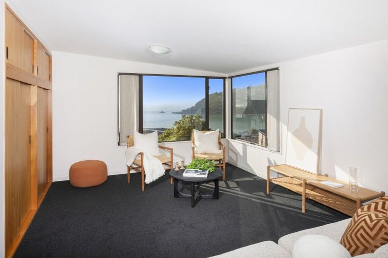 Photo of property in 1/17 Moncks Spur Road, Redcliffs, Christchurch, 8081