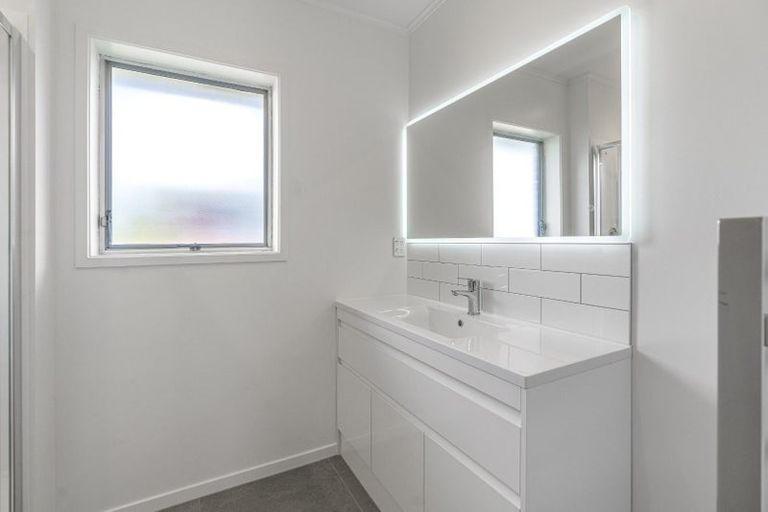 Photo of property in 1/27 Nile Road, Milford, Auckland, 0620