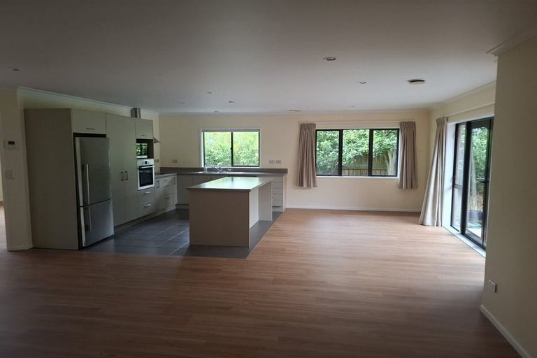 Photo of property in 8a Norfolk Drive, Cambridge, 3434