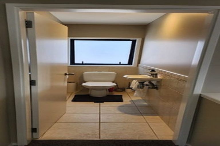 Photo of property in 2/29 May Street, Mount Maunganui, 3116