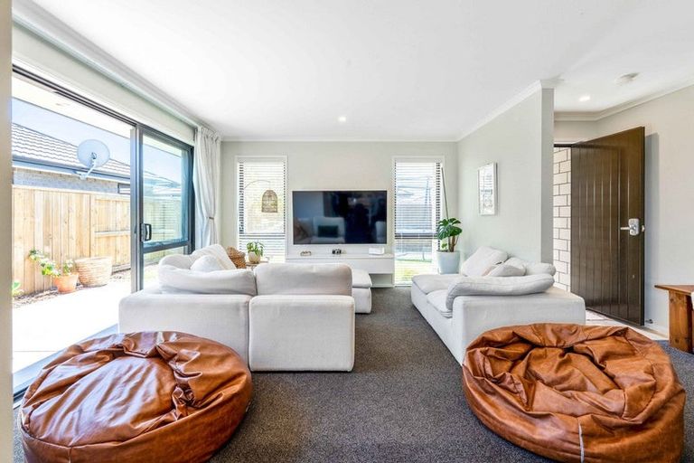 Photo of property in 4 Plate Lane, Papamoa, 3118