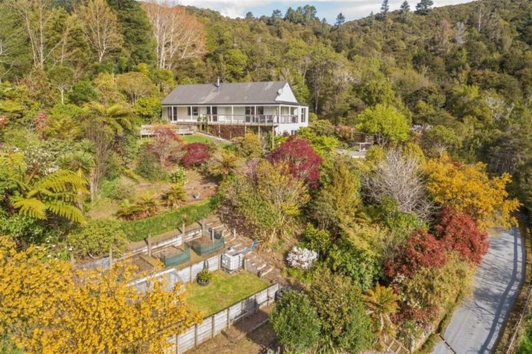 Photo of property in 217 Katherine Mansfield Drive, Whitemans Valley, Upper Hutt, 5371