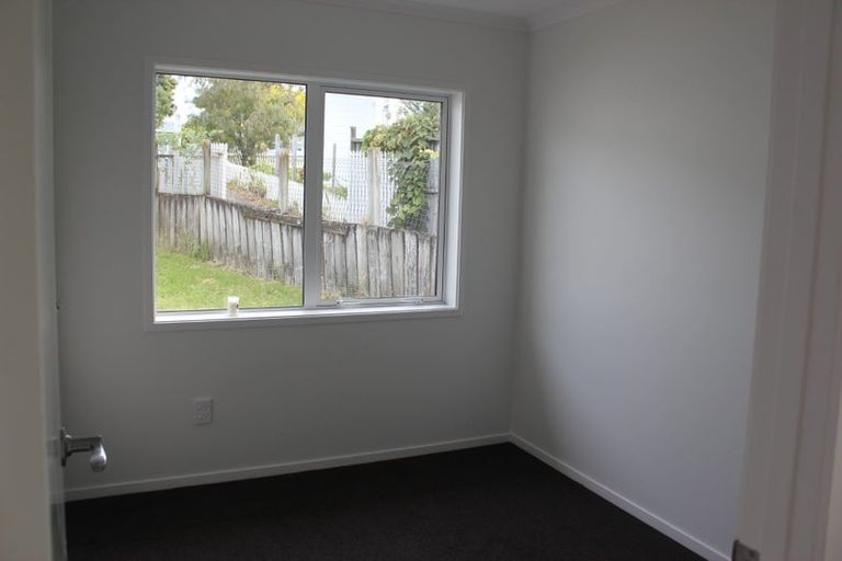 Photo of property in 10 Fordham Street, Beach Haven, Auckland, 0626