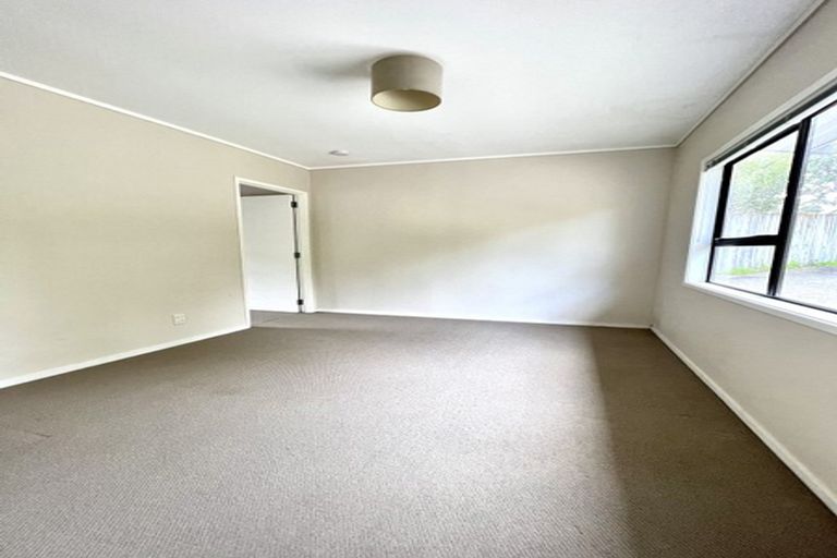 Photo of property in 242a East Coast Road, Forrest Hill, Auckland, 0620