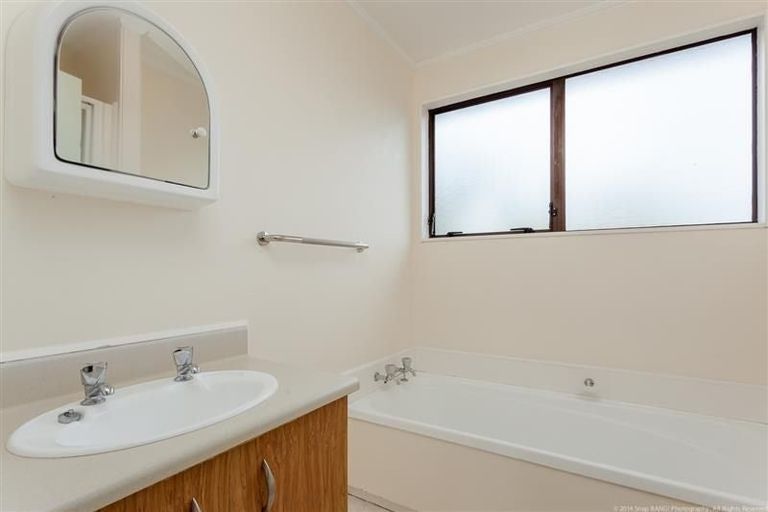 Photo of property in 63 Hassan Drive, Massey, Auckland, 0614