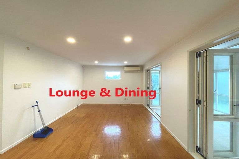 Photo of property in 58 Castleford Street, Green Bay, Auckland, 0604