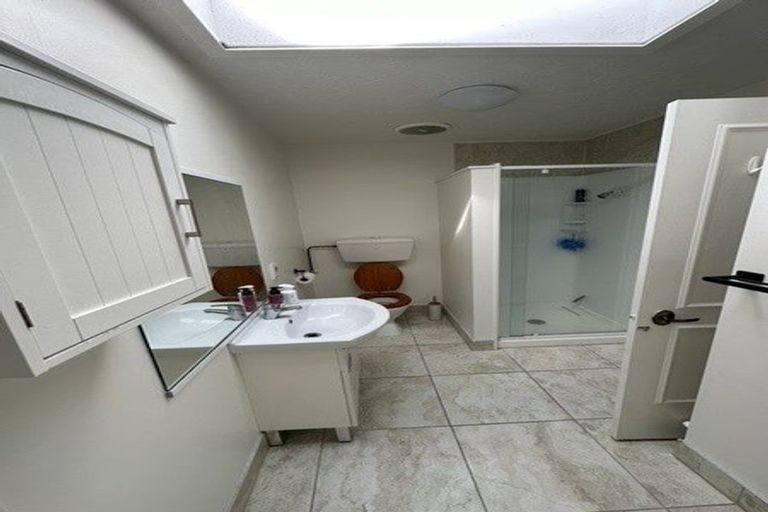 Photo of property in 2/218 Lincoln Road, Addington, Christchurch, 8024