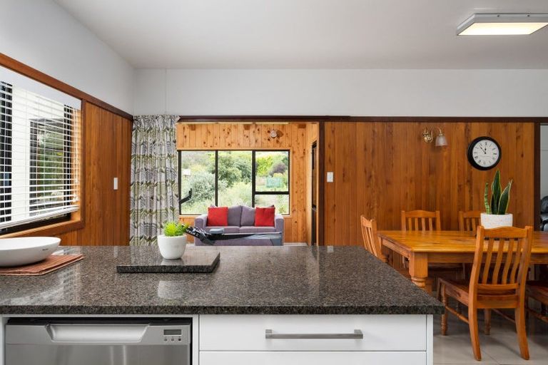 Photo of property in 6 Hill Road, Ormond, Gisborne, 4071