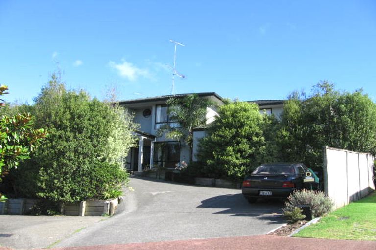 Photo of property in 16 Tyburn Lane, Unsworth Heights, Auckland, 0632