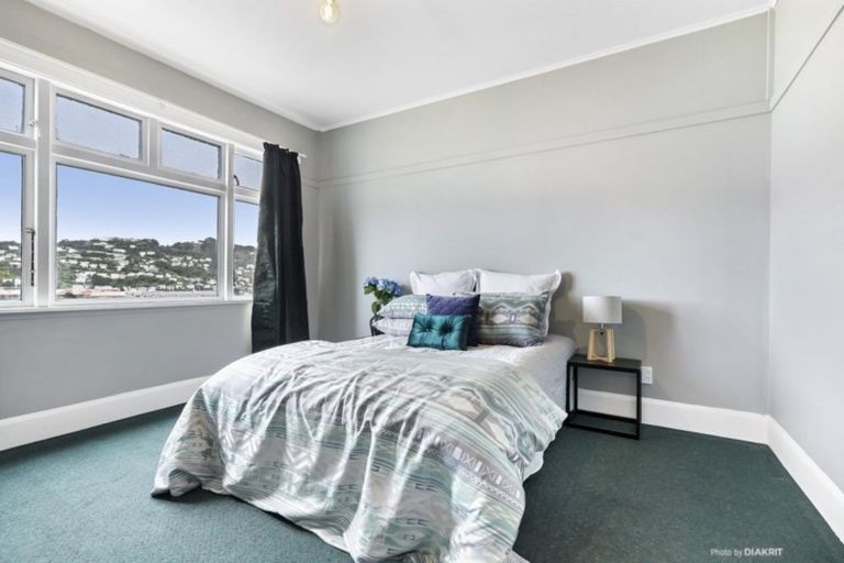 Photo of property in 40 Lonsdale Crescent, Rongotai, Wellington, 6022