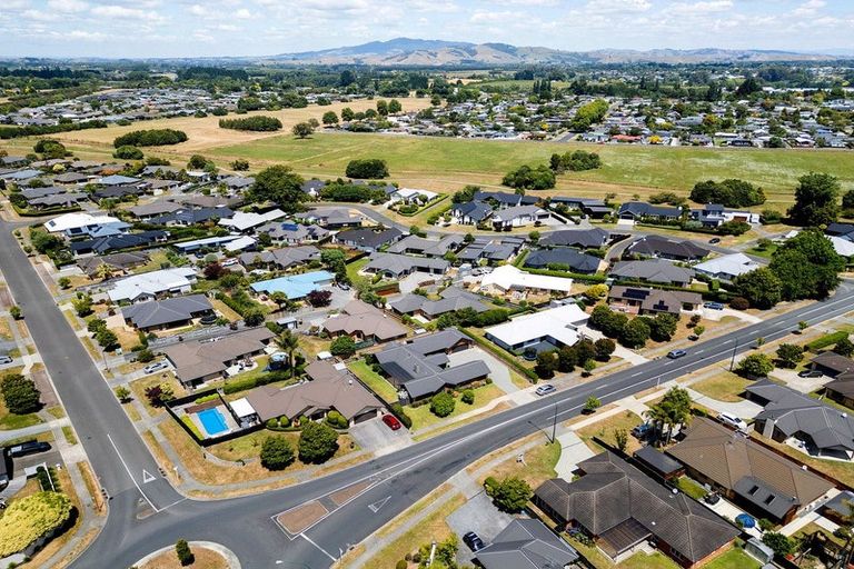 Photo of property in 18 Watkins Road, Cambridge, 3434