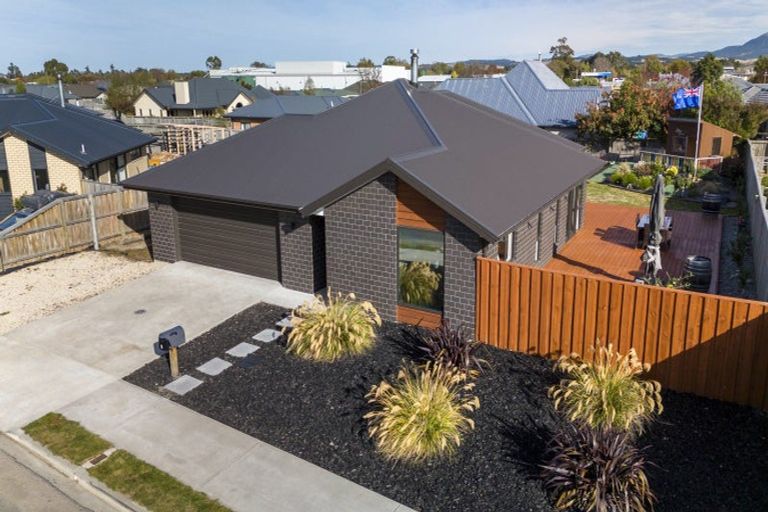 Photo of property in 6 Deans Place, Amberley, 7410