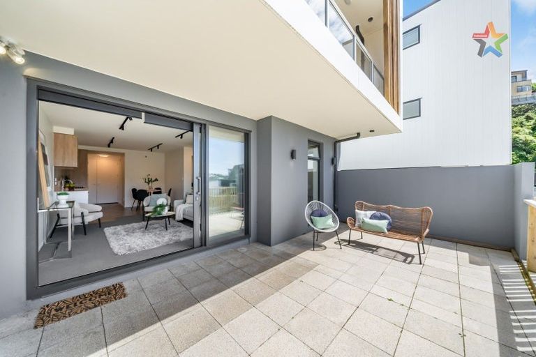 Photo of property in 2/65 Tiketike Way, Brooklyn, Wellington, 6021