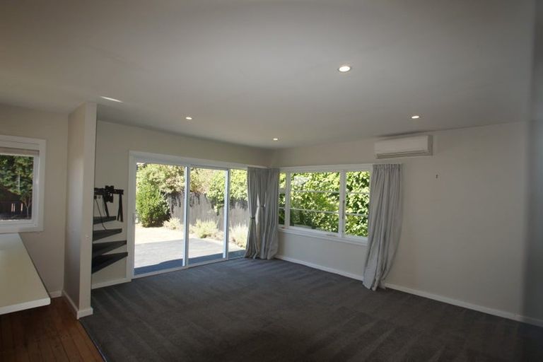 Photo of property in 27 Aorangi Road, Bryndwr, Christchurch, 8053