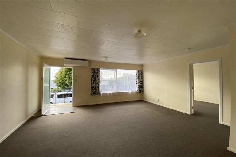 Photo of property in 4/63e Owairaka Avenue, Mount Albert, Auckland, 1025