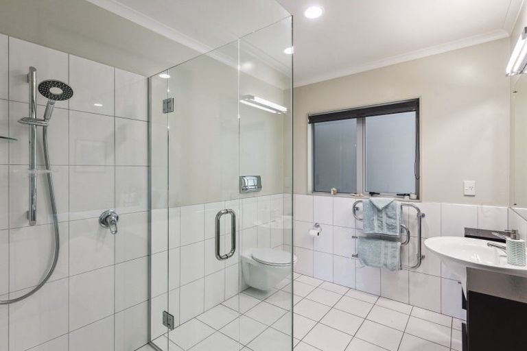 Photo of property in 27a Kotare Street, Waikanae, 5036