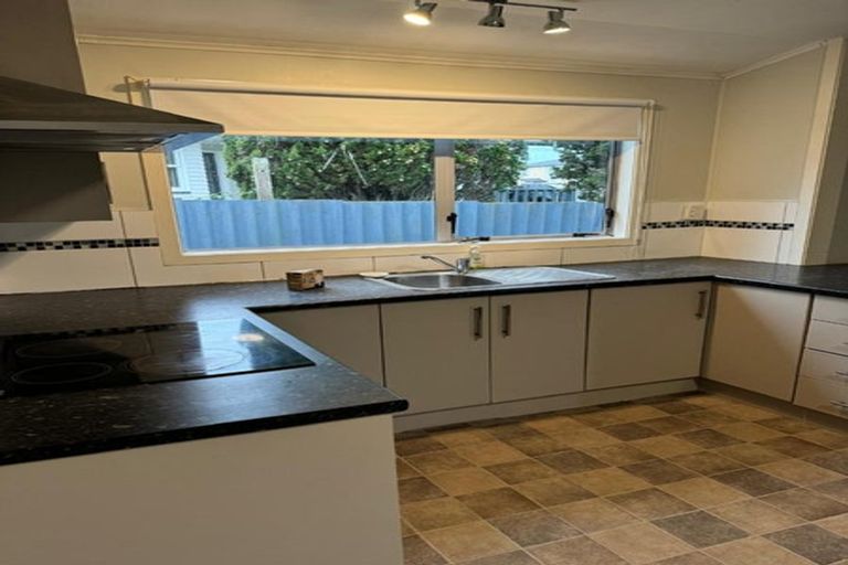 Photo of property in 4 Jenkins Place, Manurewa East, Auckland, 2102