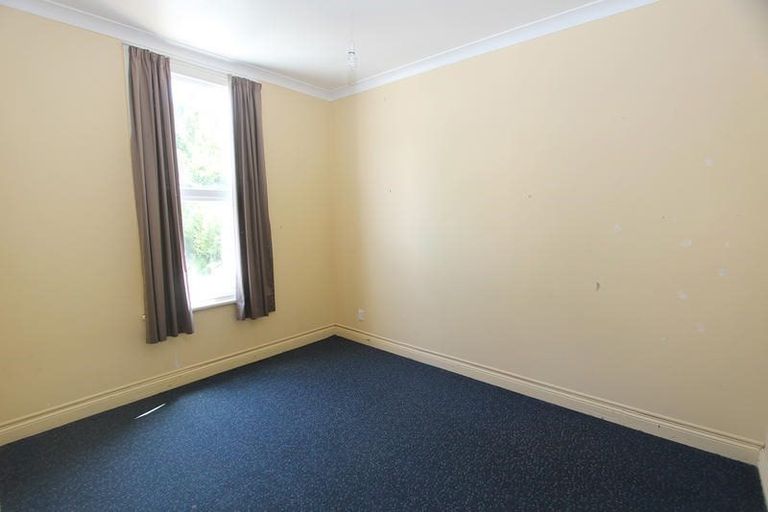 Photo of property in 120 Harbour Terrace, North Dunedin, Dunedin, 9016