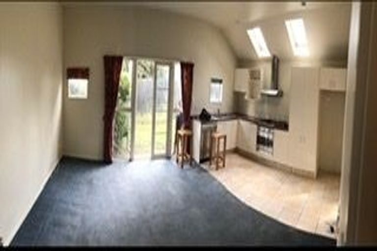 Photo of property in 9h Crohane Place, Addington, Christchurch, 8024