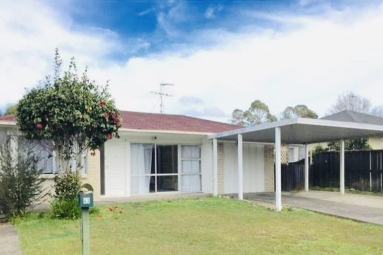 Photo of property in 43 Kurnell Drive, Botany Downs, Auckland, 2010