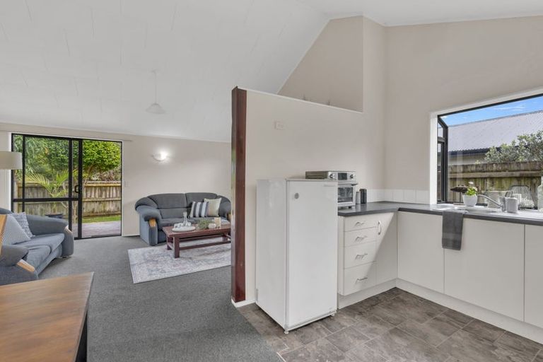 Photo of property in 16 Tamure Place, Ruakaka, 0116