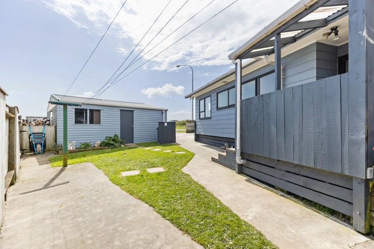 Photo of property in 140 Kelvin Grove Road, Kelvin Grove, Palmerston North, 4414