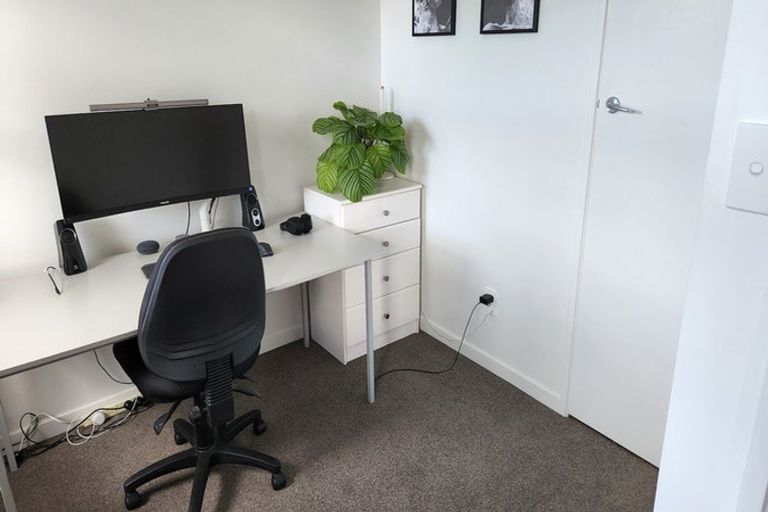 Photo of property in 6 Heath Street, St Andrews, Hamilton, 3200