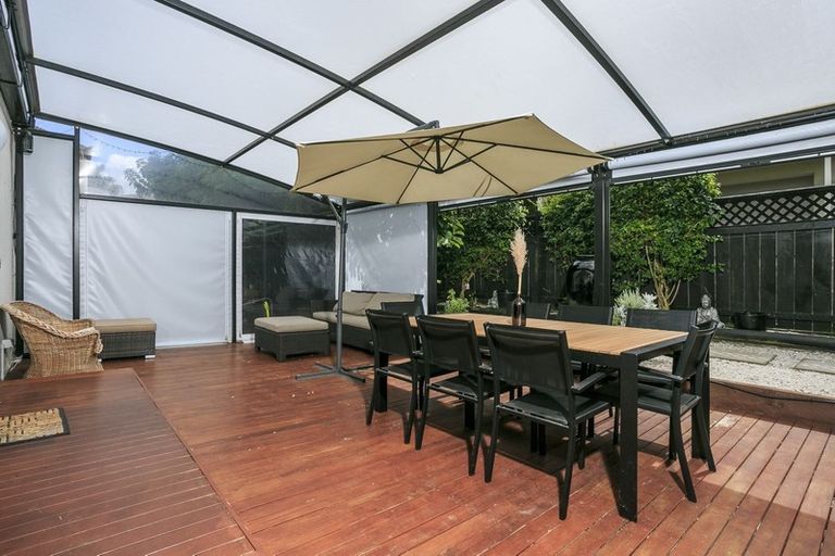 Photo of property in 1/8 City View Terrace, Birkenhead, Auckland, 0626
