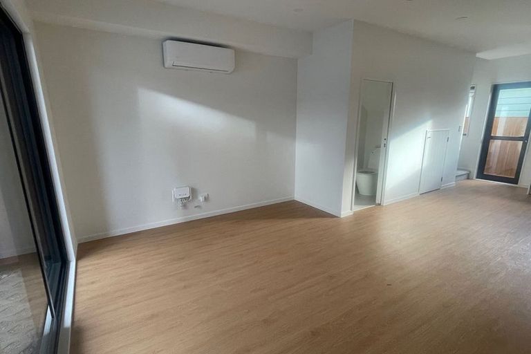 Photo of property in 4/18 Dellwood Avenue, Henderson, Auckland, 0612