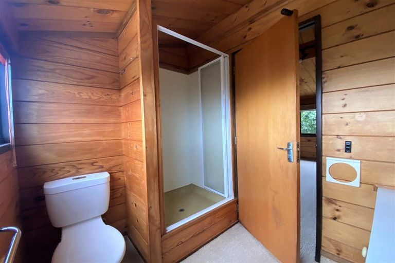 Photo of property in 1 Highlands Place, Highlands Park, New Plymouth, 4312