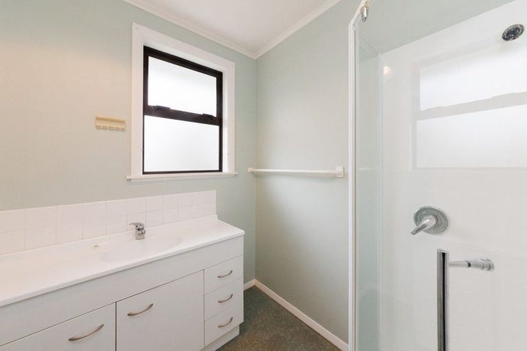 Photo of property in 64 Highbury Avenue, Highbury, Palmerston North, 4412