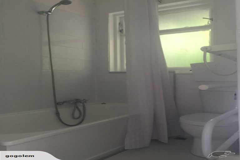 Photo of property in 9 Epsom Way, Karori, Wellington, 6012