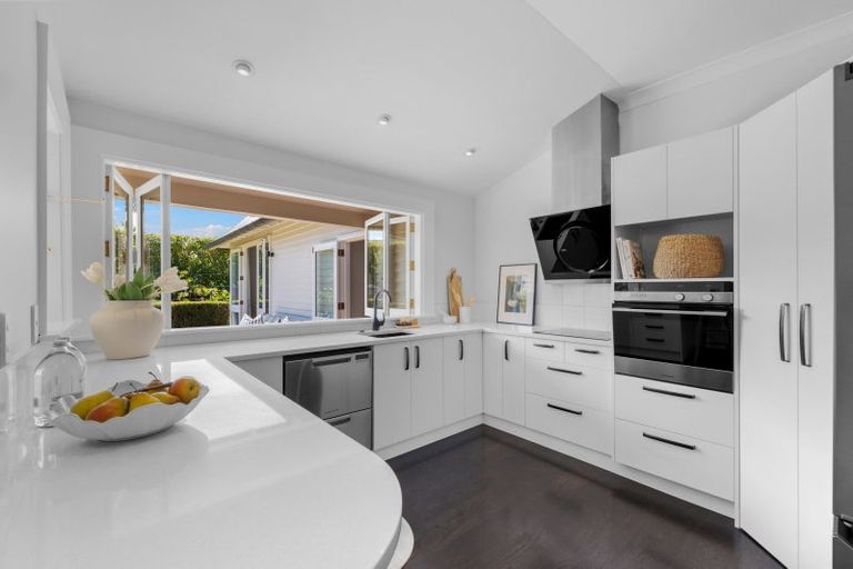 Photo of property in 100 Winchester Street, Merivale, Christchurch, 8014