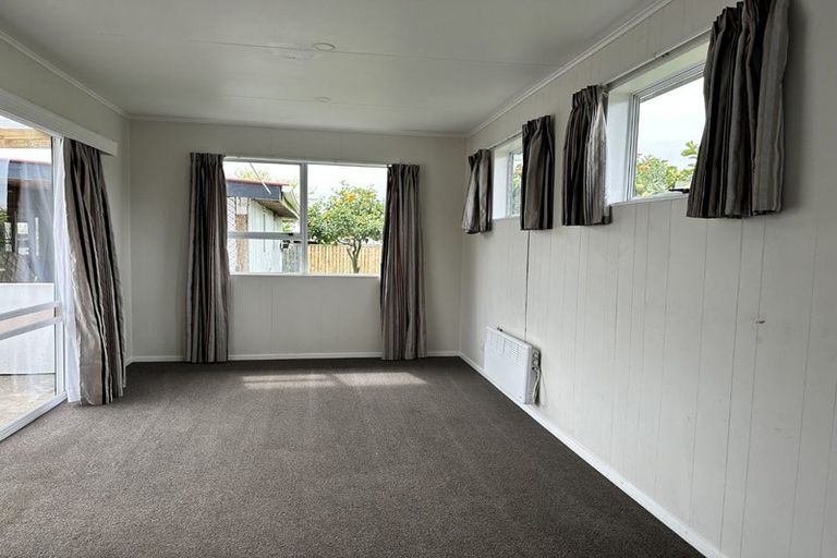 Photo of property in 19 Stirling Street, Levin, 5510