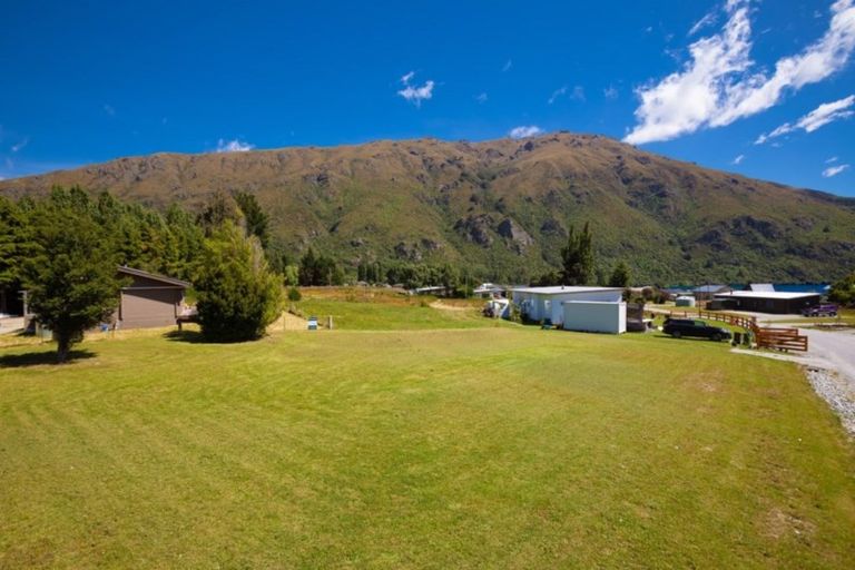 Photo of property in 8 Lakefield Close, Kingston, Athol, 9793