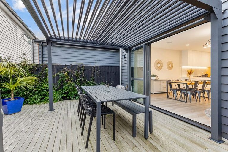 Photo of property in 3 Hea Road, Hobsonville, Auckland, 0616