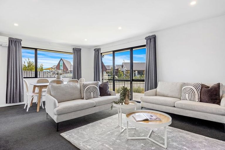 Photo of property in 3b Shillingford Boulevard, Rolleston, 7615