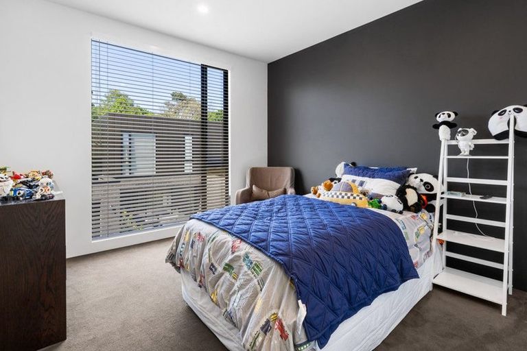 Photo of property in 9 Hewitts Road, Merivale, Christchurch, 8014