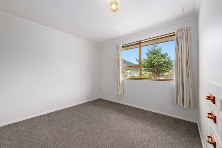 Photo of property in 2-1a Leicester Street, Picton, 7220