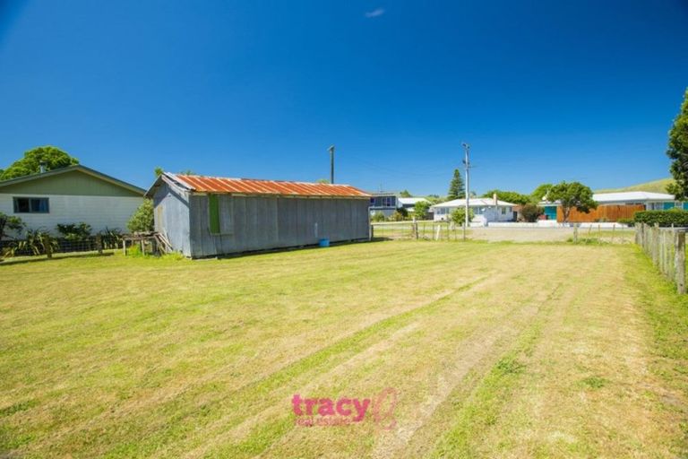 Photo of property in 15 Kipling Road, Te Karaka, 4022