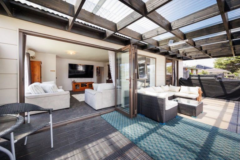 Photo of property in 9 Denver Place, Milson, Palmerston North, 4414