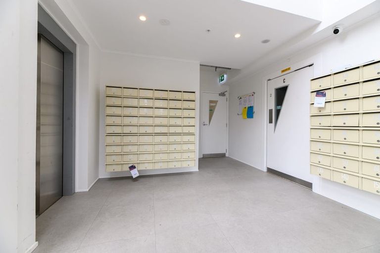 Photo of property in 11e/30 Westward Ho, Glen Eden, Auckland, 0602