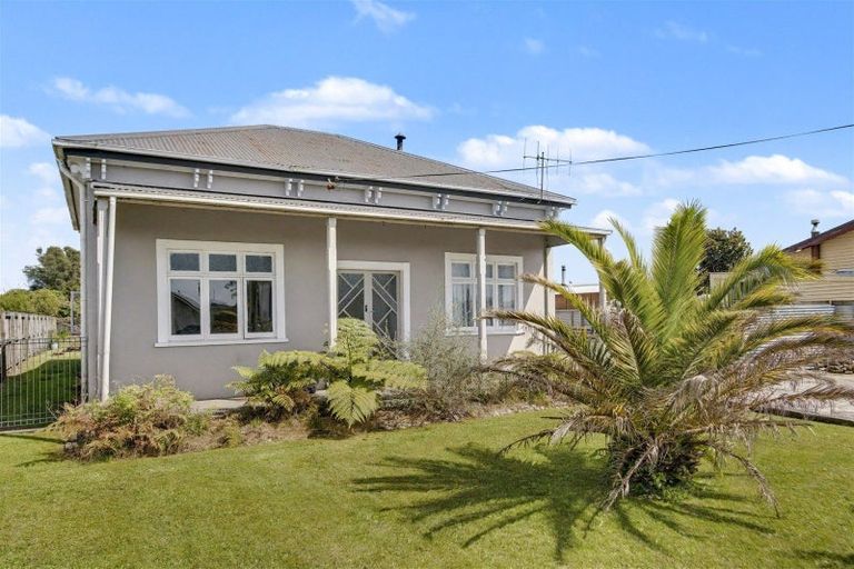 Photo of property in 136 Russell Street, Westport, 7825