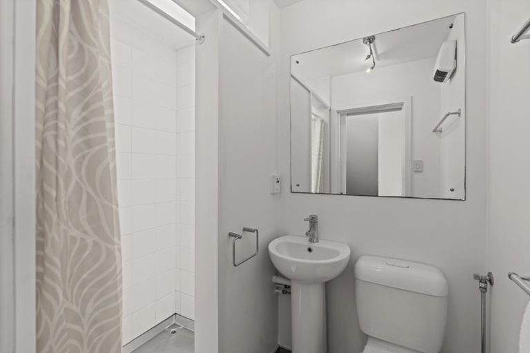 Photo of property in 2/14c Cashmere Road, Cashmere, Christchurch, 8022