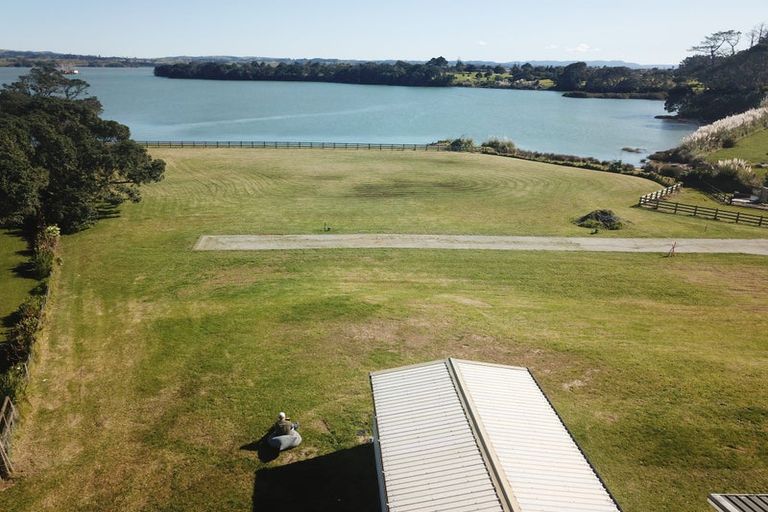 Photo of property in 25 Goble Road, Clarks Beach, 2679