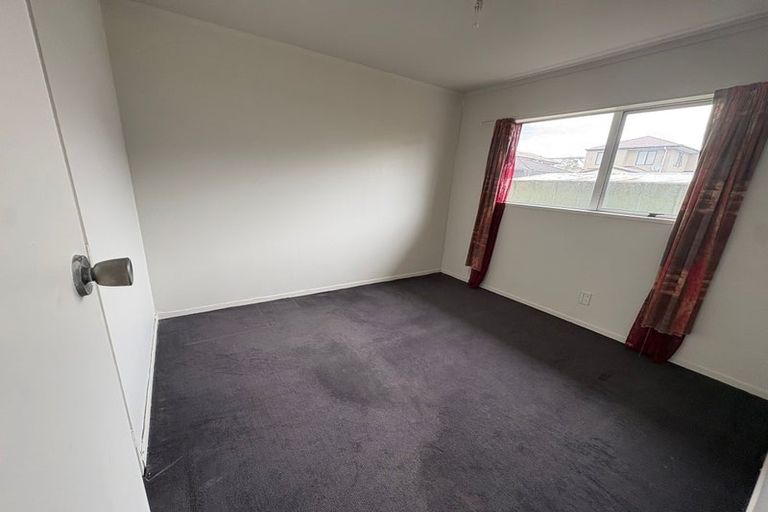Photo of property in 2/54 Kenderdine Road, Papatoetoe, Auckland, 2025